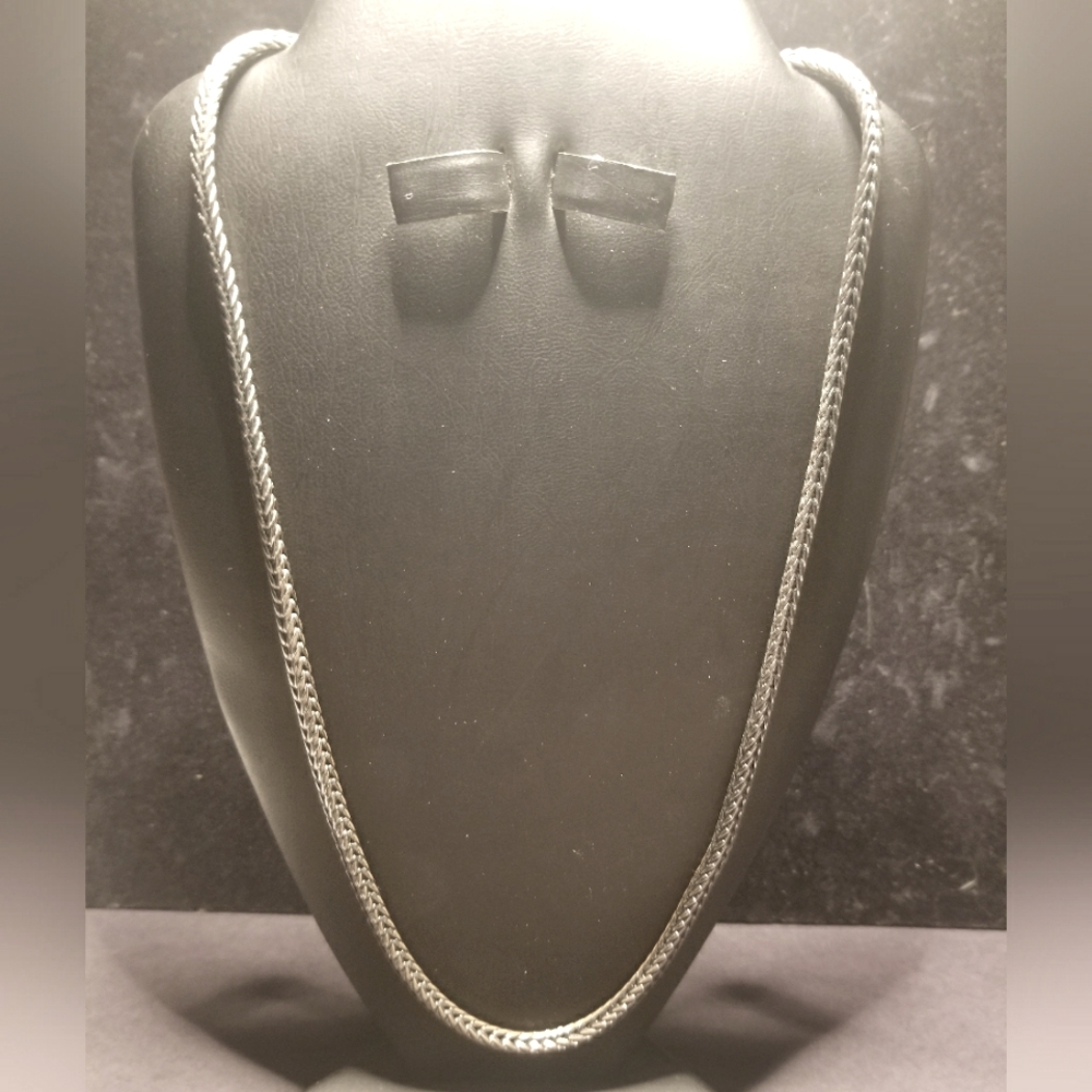 Gun metal Serpentine necklace